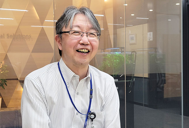 O.S. 勤続30年目/ソリューション第2部 部長代理